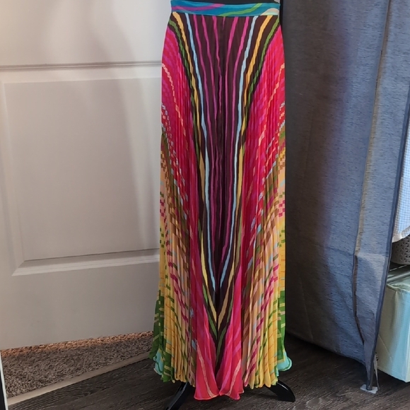 Alice + Olivia Pink and Green Pleated Maxi Skirt - Picture 3 of 8